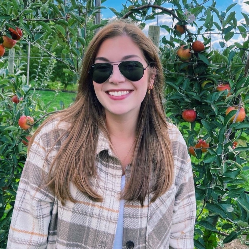 Meet your Posher, Madeline